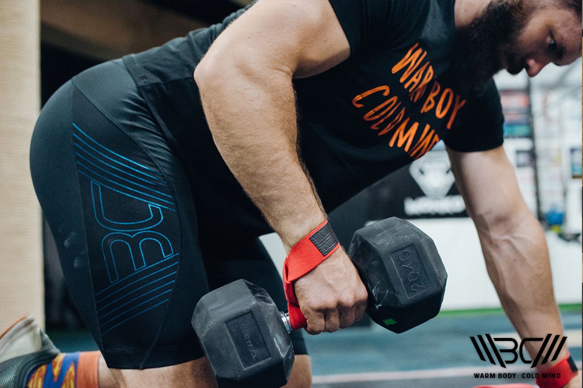 Lifting Hooks vs Straps What’s Best For You?