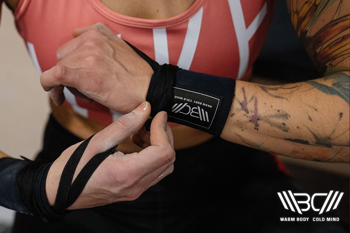 Wrist Support for PushUps Using Wrist Wraps for Strengthening