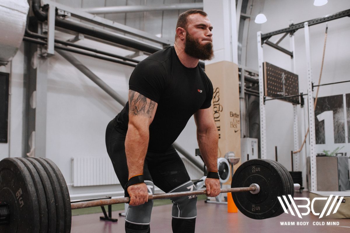 Lifting Hooks vs Straps What’s Best For You?