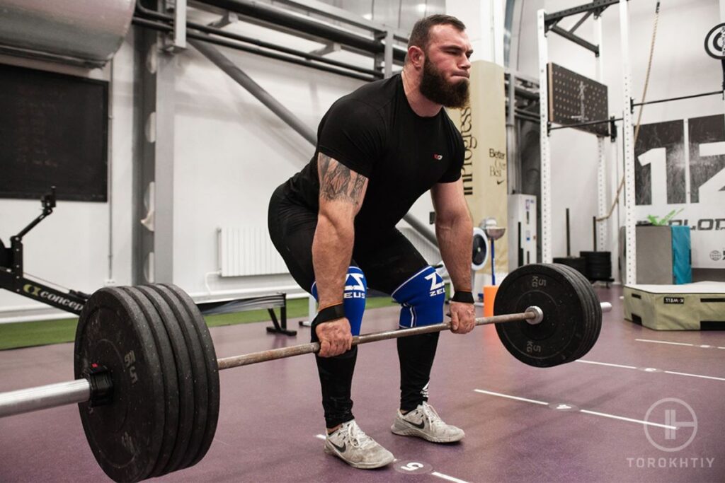 WBCM Deadlift with Knee Sleeves