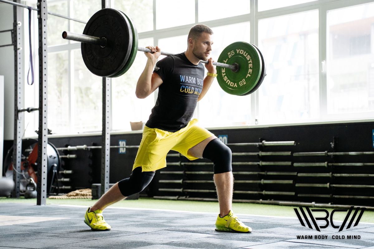 Do Knee Sleeves Help With Squats? Pros/Cons Explained