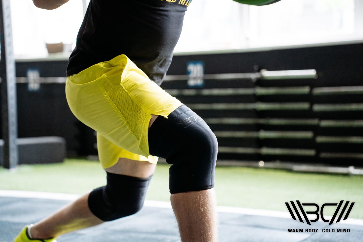 Do Knee Sleeves Help With Squats? Pros/Cons Explained