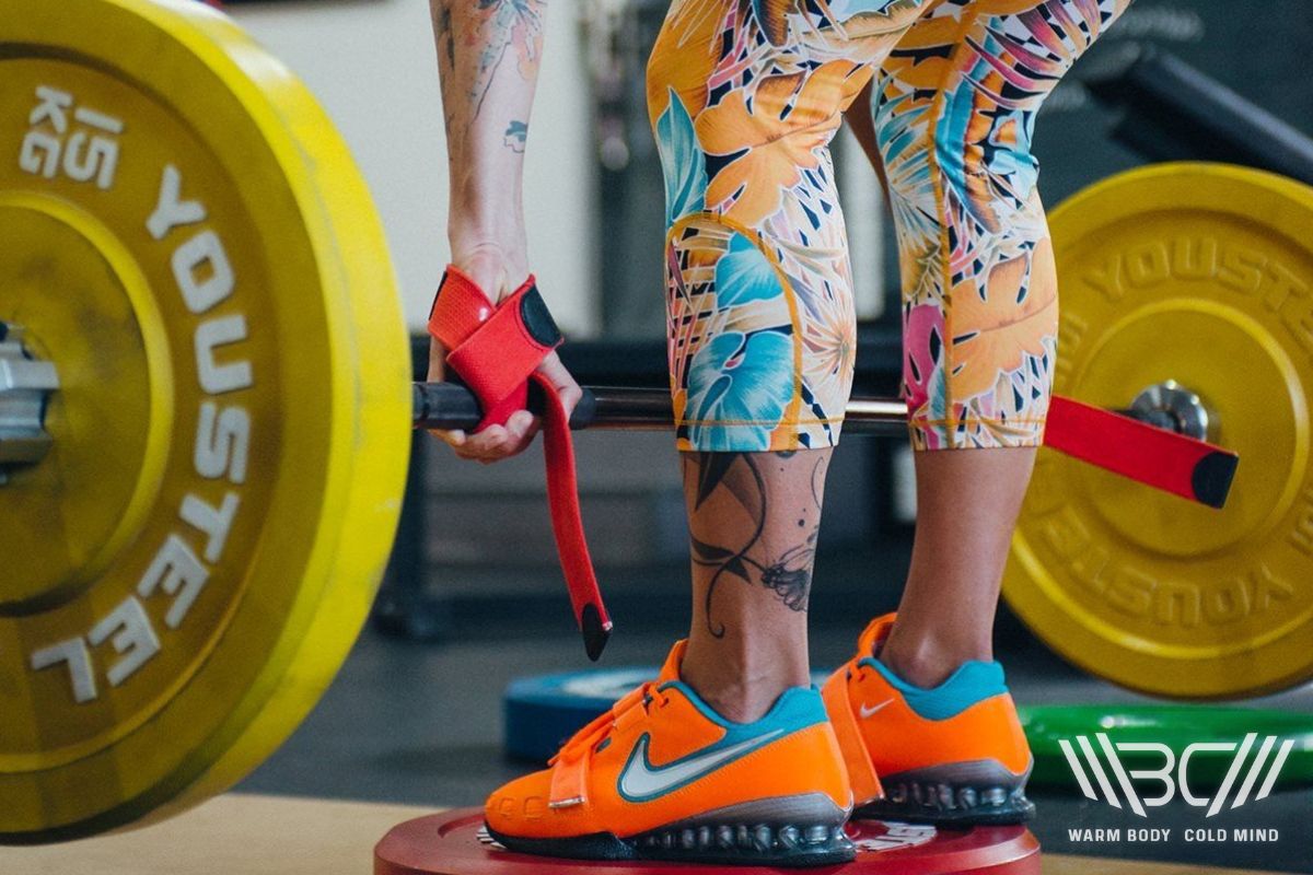 Can You Use Straps In Powerlifting? Rules Explained