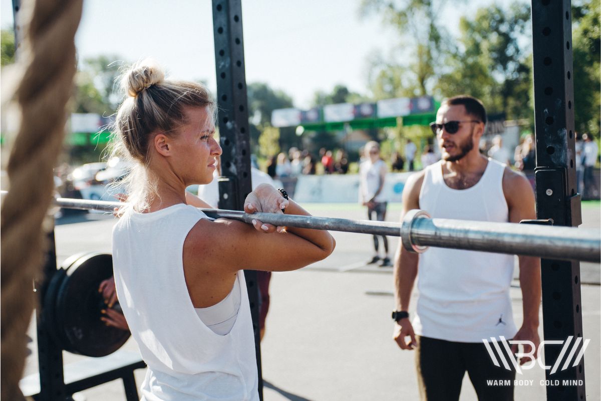 How to Use a Squat Rack? Guide)