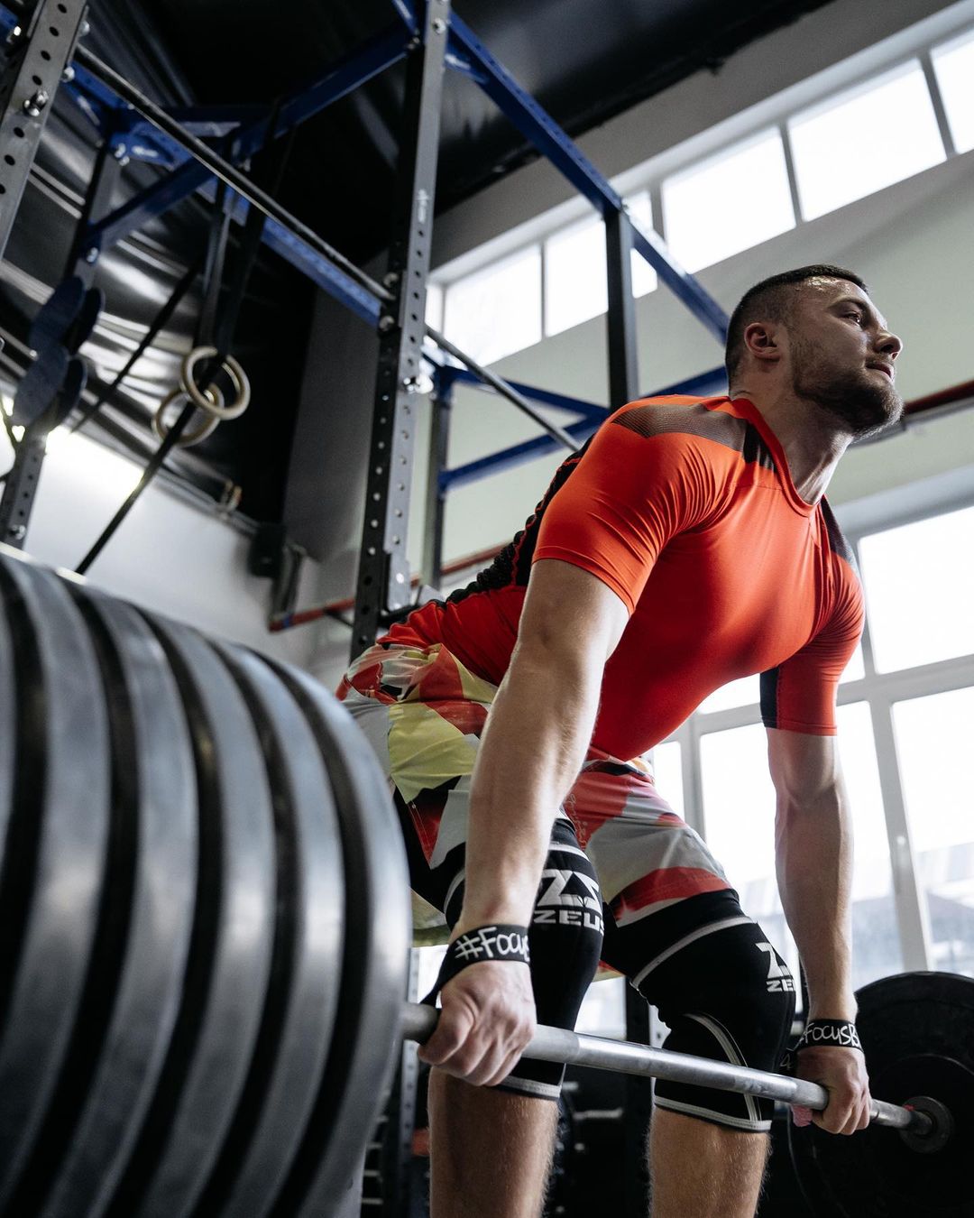 How to Use Deadlift Straps? And Do You Really Need Them?