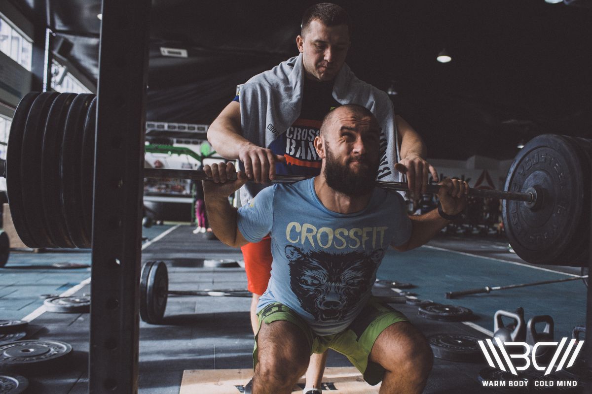 Low Bar Squat Wrist Pain Causes and Prevention