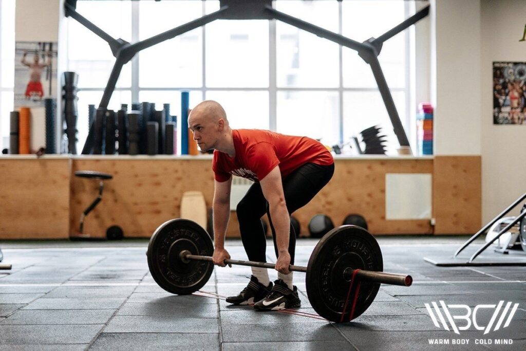 Banded Deadlift: What It Is and How It Works