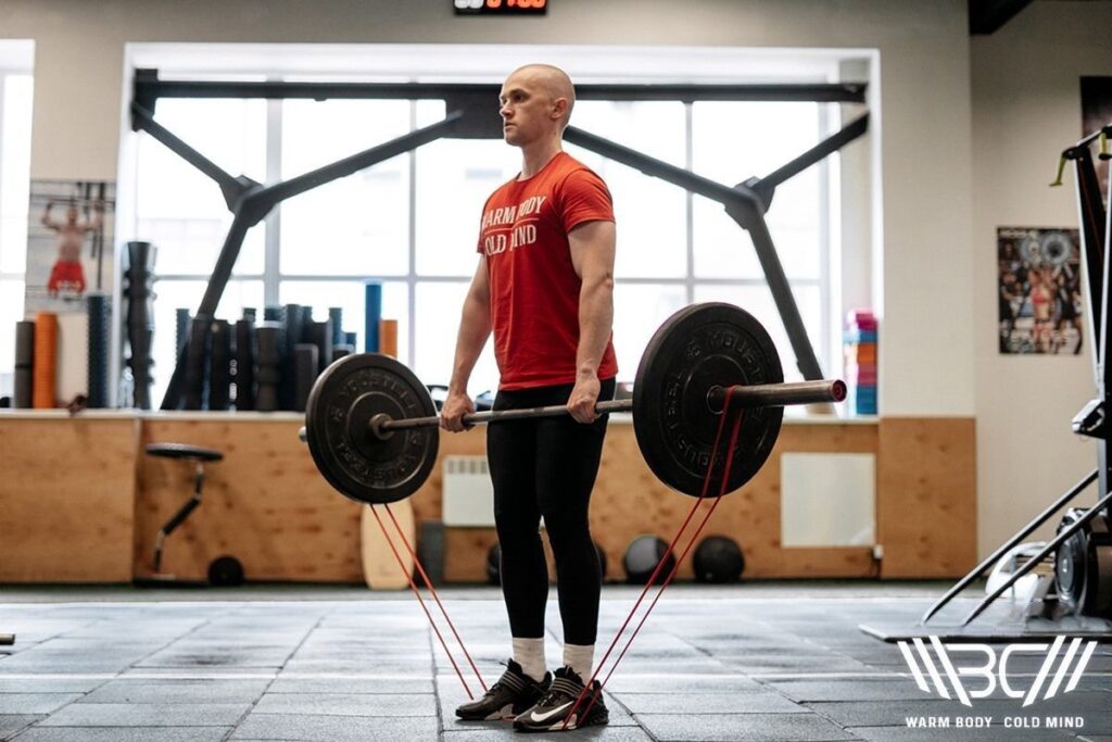 Performing Barbell Deadlifts With a Resistance Band
