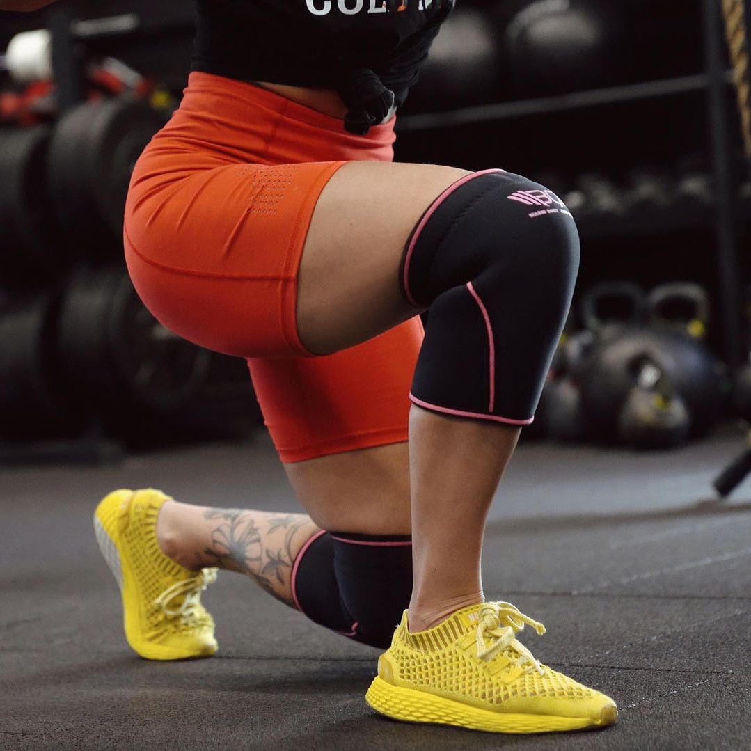 Do Knee Sleeves Help With Squats? Pros/Cons Explained