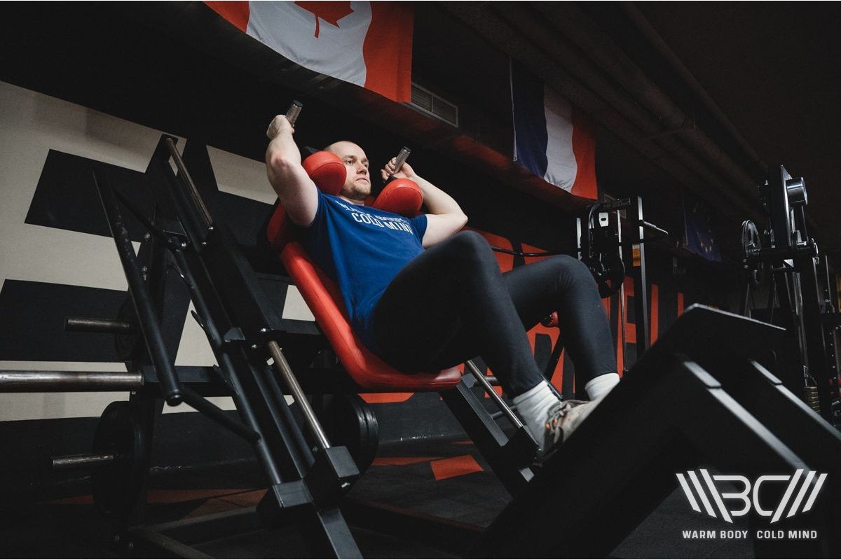 V Squat vs Hack Squat Key Differences and Benefits